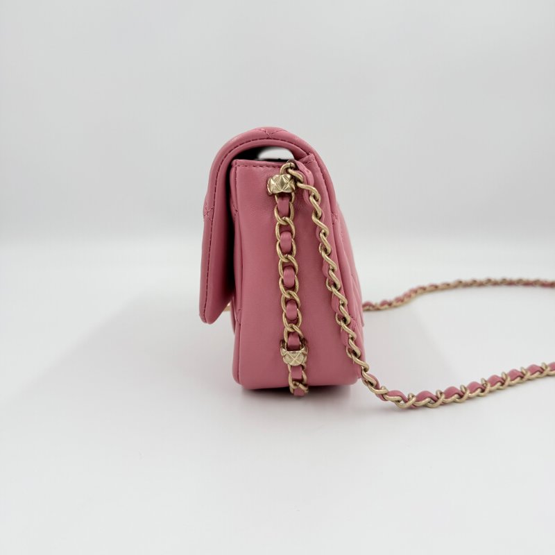 CHANEL-玫瑰粉羊皮金釦皮穿鏈mini coco 斜背包-6