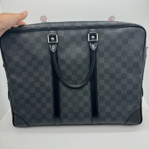 路易威登/Louis Vuitton 棋盤格公文包12年，無肩帶了，有護理。