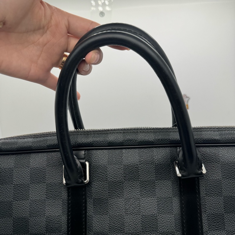 路易威登/Louis Vuitton 棋盤格公文包12年，無肩帶了，有護理。-9
