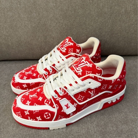 LV trainer紅絲絨