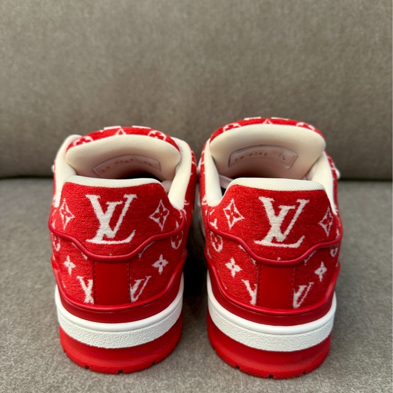 LV trainer紅絲絨-3