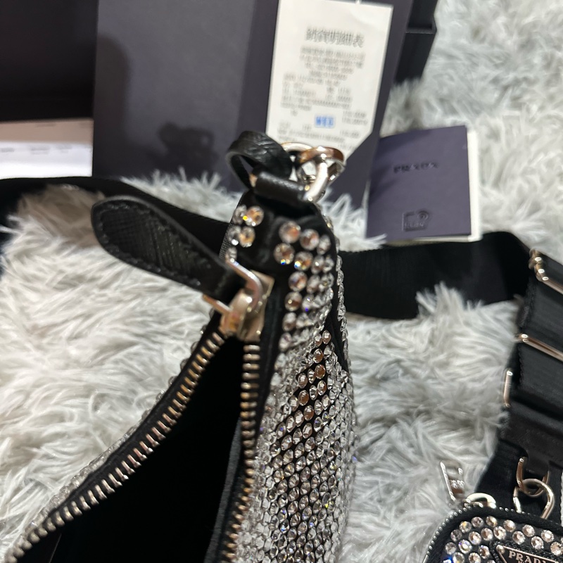 【專櫃正品】PRADA 2023年購於微風南山|Re-Edition 2005 水鑽三合一包|全套附件齊全-9