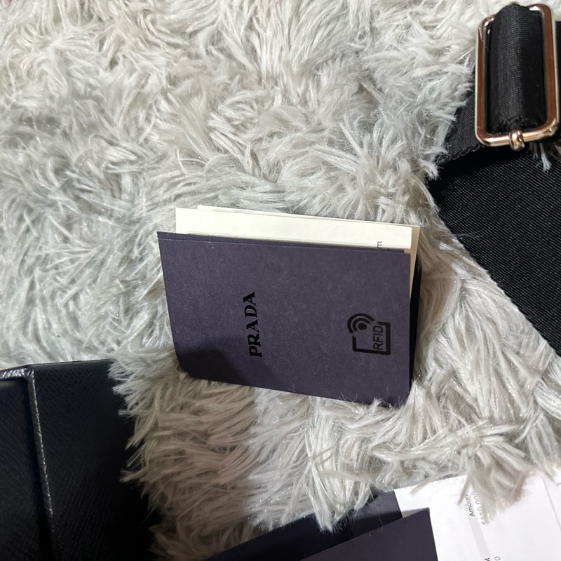 【專櫃正品】PRADA 2023年購於微風南山|Re-Edition 2005 水鑽三合一包|全套附件齊全-13