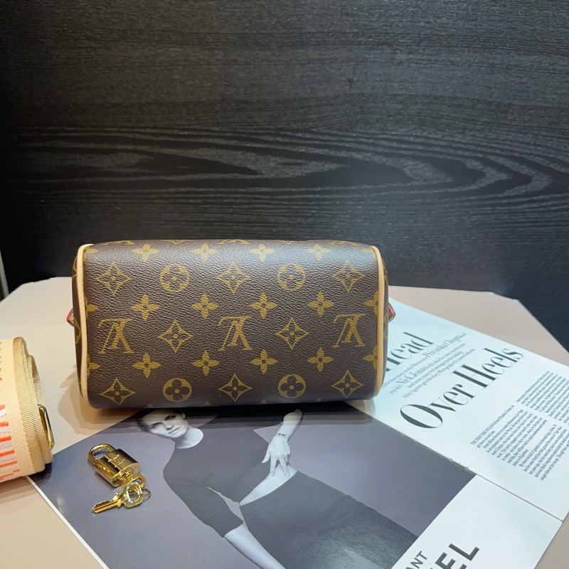 LV speedy 20波士頓包-4