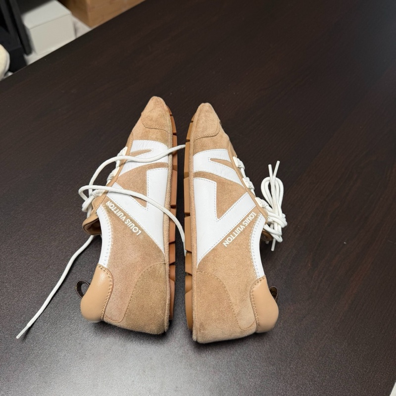 lv sneakerina 路易威登 卡其色麂皮德訓鞋 38碼-3