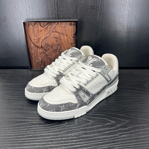 Louis Vuitton路易威登 trainer 白灰牛仔 42.5碼
