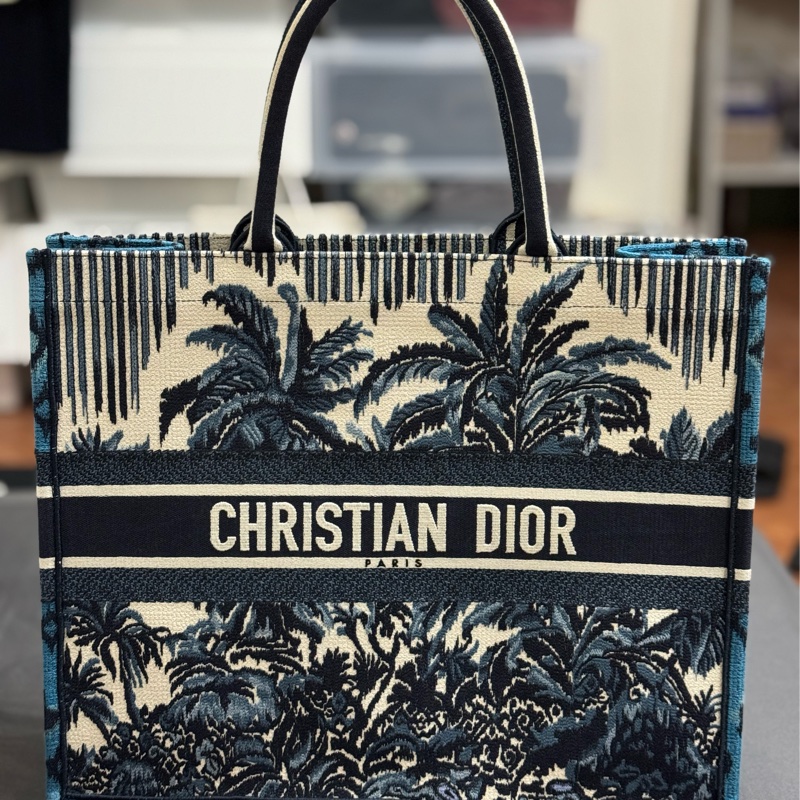 Dior 迪奧 經典BOOK TOTE系列主題圖案刺繡帆布手提托特包(大)-0