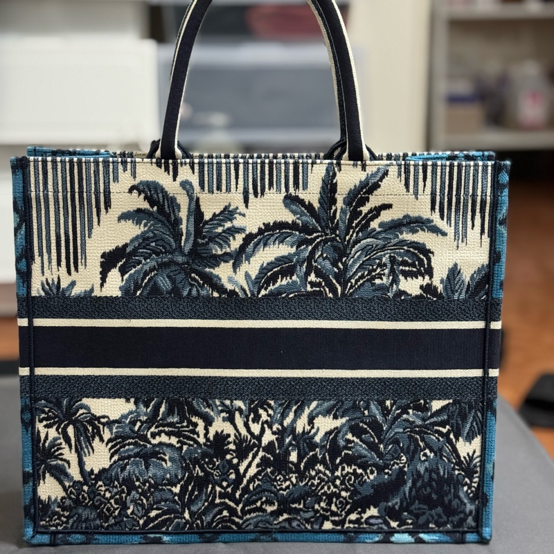 Dior 迪奧 經典BOOK TOTE系列主題圖案刺繡帆布手提托特包(大)-6