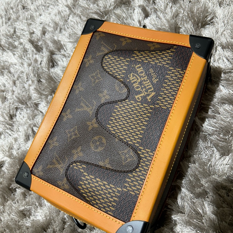Louis Vuitton X Nigo Soft Trunk 限量聯名款-0
