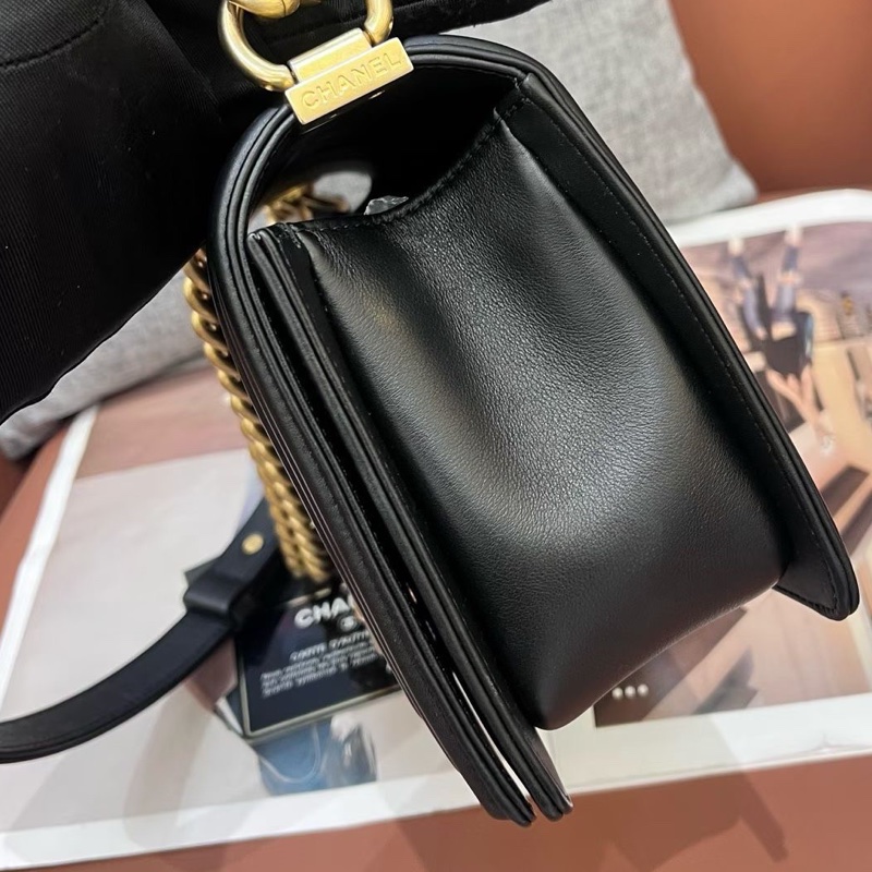 Chanel香奈兒黑金牛皮Leboy中號 26開有卡-2