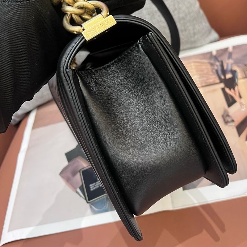 Chanel香奈兒黑金牛皮Leboy中號 26開有卡-3