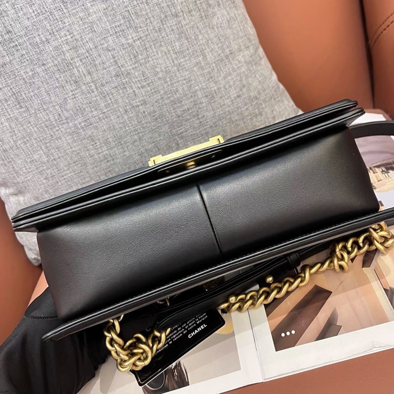 Chanel香奈兒黑金牛皮Leboy中號 26開有卡-5