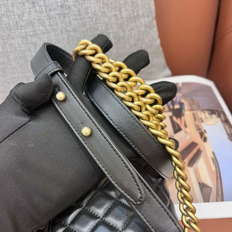 Chanel香奈兒黑金牛皮Leboy中號 26開有卡-6