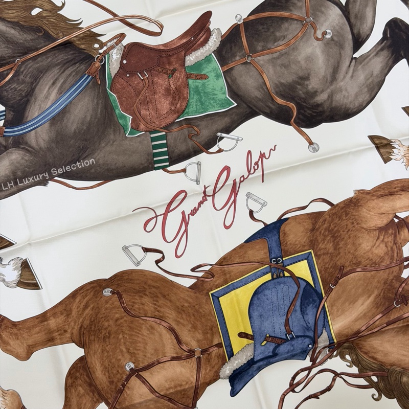 HERMÈS 絲巾《縱意馳騁》🐎 90x90cm【馬年必買的愛馬仕絲巾🐎】-3