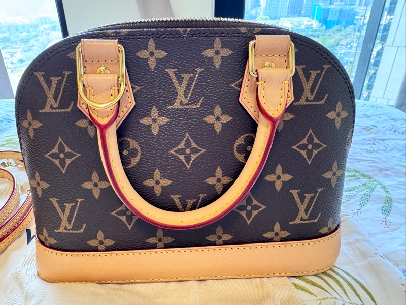 LV Alma BB 貝殼包-1