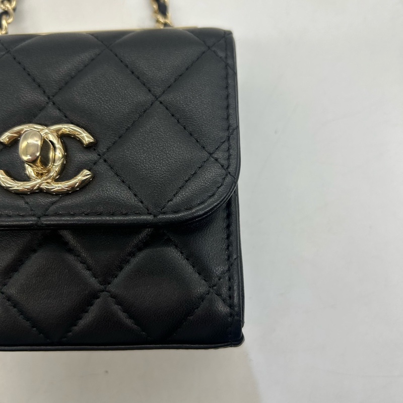 Chanel黑金雕花字母Trendy cc mini 22s 32開 11cm配件：盒子塵袋-8