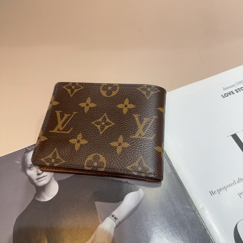 Lv 原花對開交叉5卡短夾-1