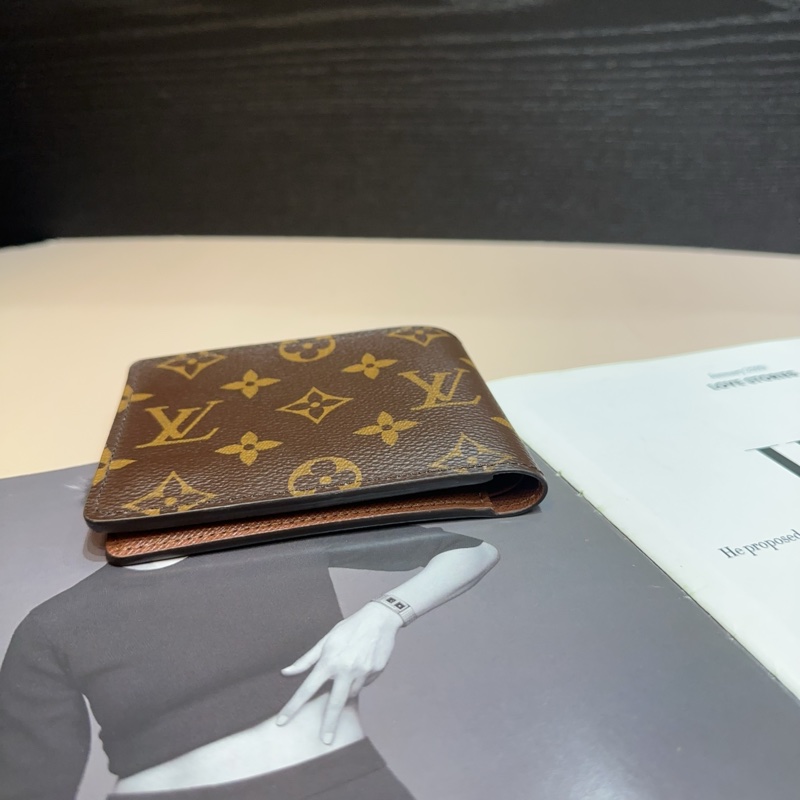 Lv 原花對開交叉5卡短夾-2