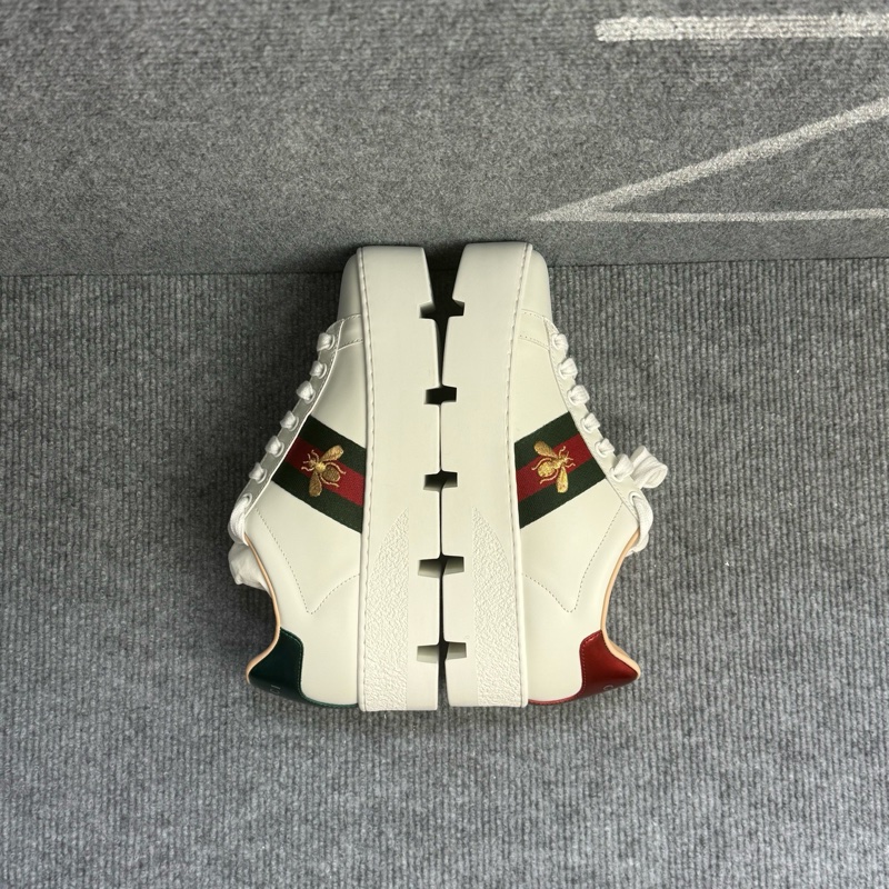 全新Gucci古馳小白鞋皮面金蜜蜂刺繡厚底板鞋35.5碼-4