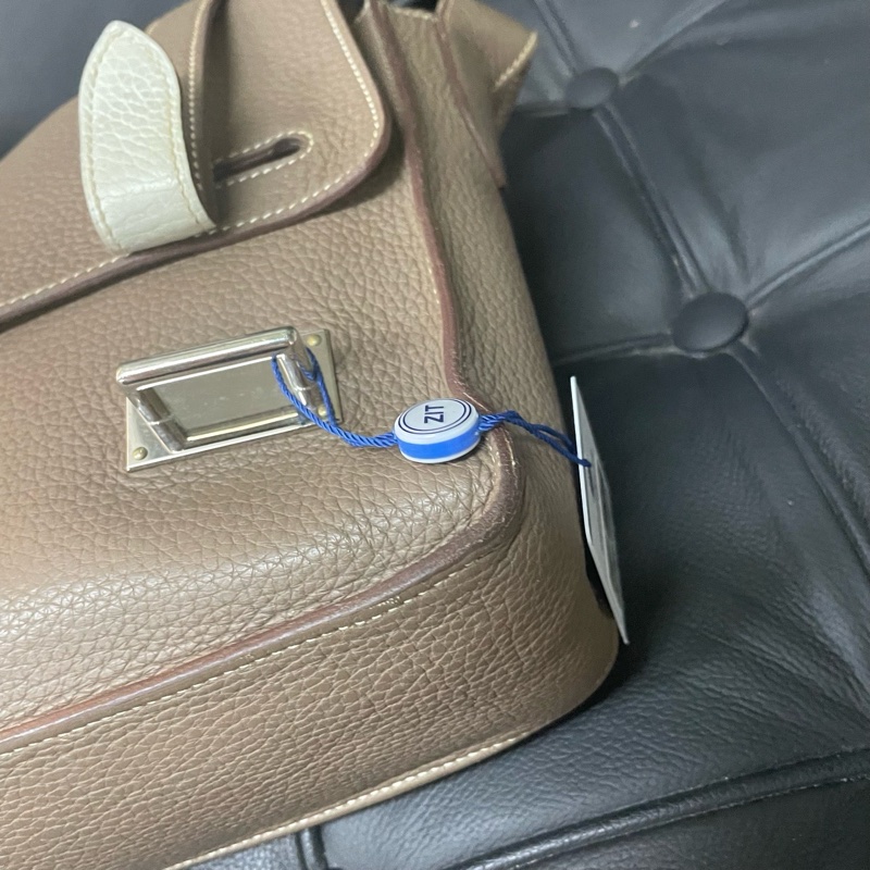 HERMES愛馬仕男士Steve小號斜挎郵差包 無配件-6