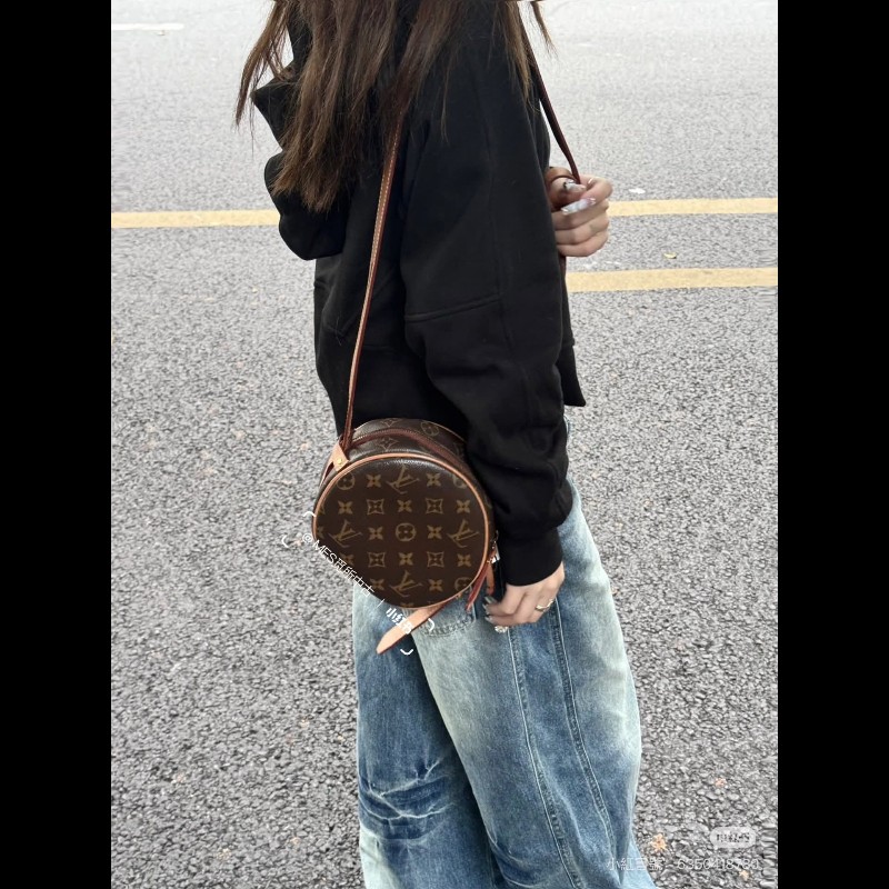 LV Boite Chapeau Souple PM 圓餅包-1