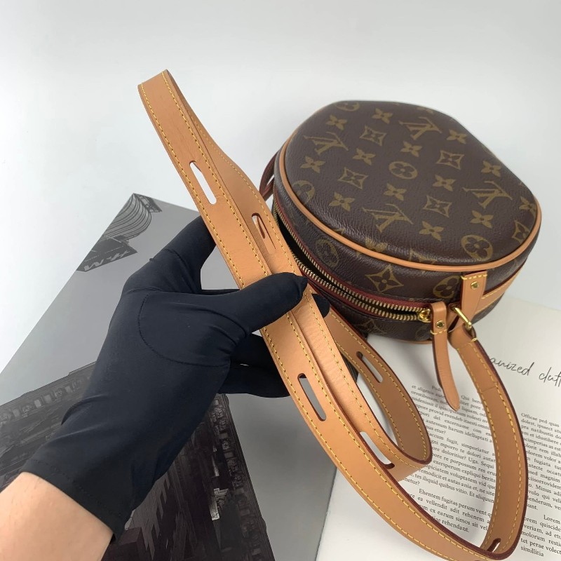 LV Boite Chapeau Souple PM 圓餅包-6