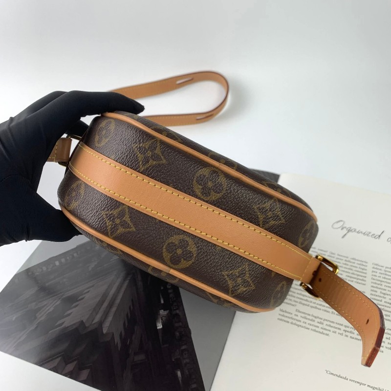 LV Boite Chapeau Souple PM 圓餅包-8