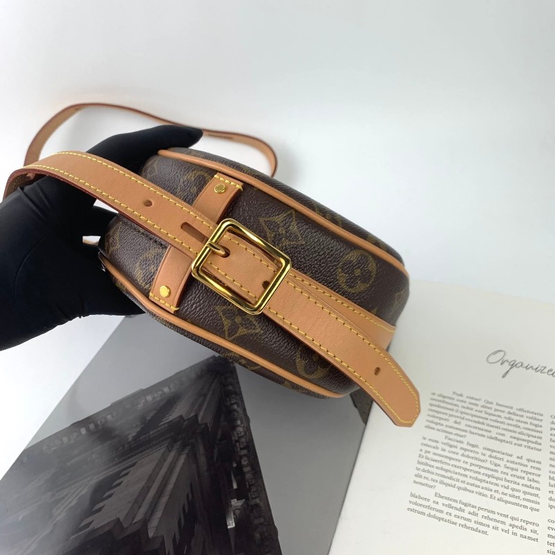 LV Boite Chapeau Souple PM 圓餅包-9