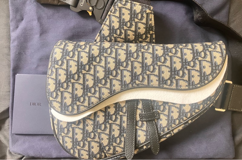DIOR 近新閒置品 Saddle 經典色馬鞍包大款 賠售-0