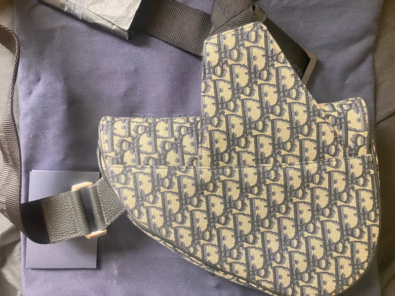 DIOR 近新閒置品 Saddle 經典色馬鞍包大款 賠售-1