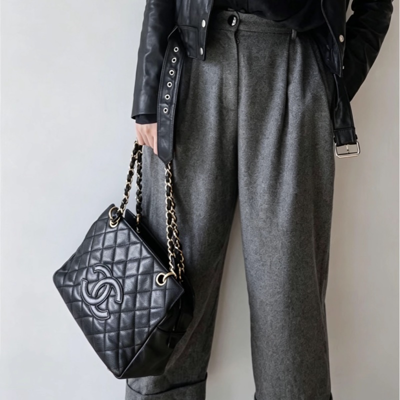 CHANEL香奈兒PTT經典黑金荔枝皮拉鏈雙C小胖墩999新🥤-4