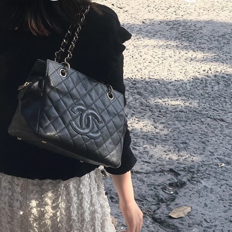 CHANEL香奈兒PTT經典黑金荔枝皮拉鏈雙C小胖墩999新🥤-27