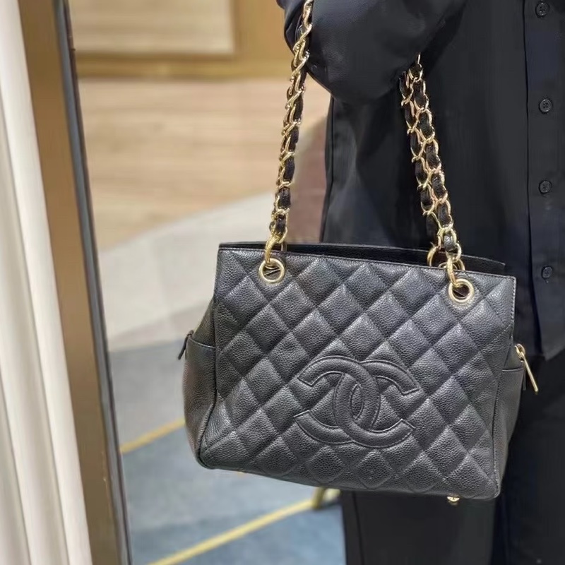 CHANEL香奈兒PTT經典黑金荔枝皮拉鏈雙C小胖墩999新🥤-51