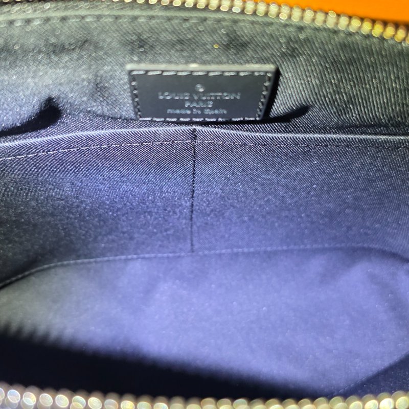 LV MICK PM 黑棋盤郵差斜背包 N40003-4