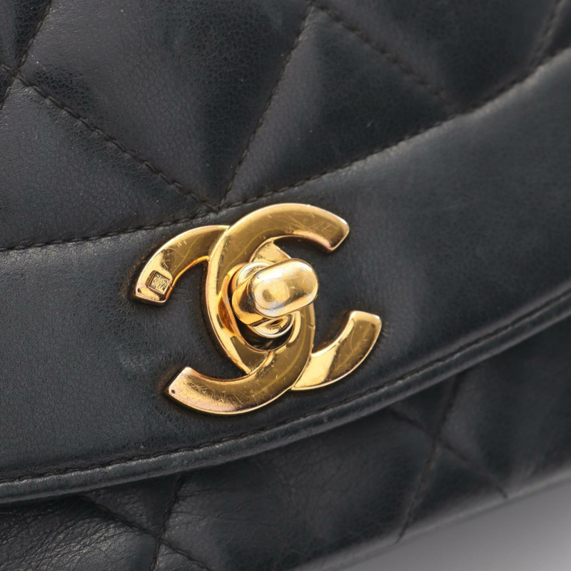 香奈兒 (CHANEL) 絎縫 Diana 翻蓋鏈條單背包 A01164 羊皮黑色金色五金二手-11