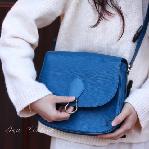 🌷Louis Vuitton 水波紋斜背包EPI側背包｜經典花紋✦fufu style 精品✦ 氣質款｜側背包.斜背包