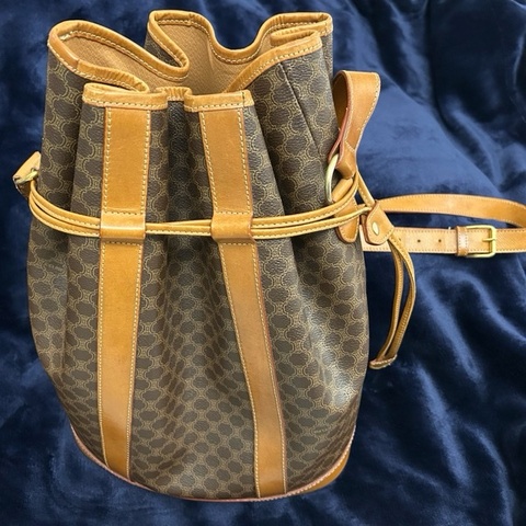 Celine 復古時尚水桶包