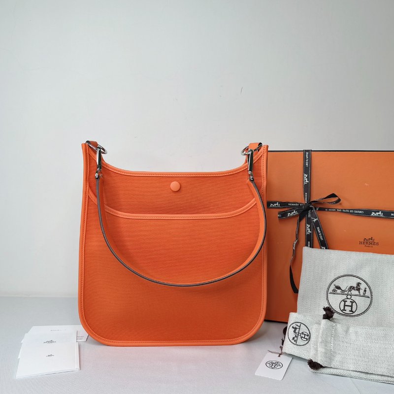HERMES 全新Neo Evelyne 29肩背包-1