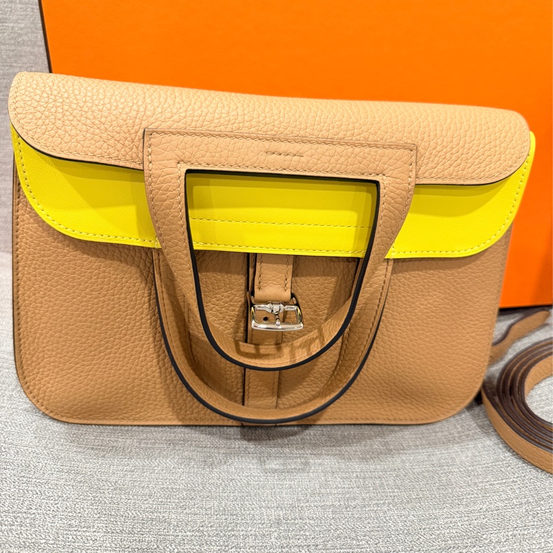 Hermes Halzan 25 餅乾色拼黃色銀扣-1