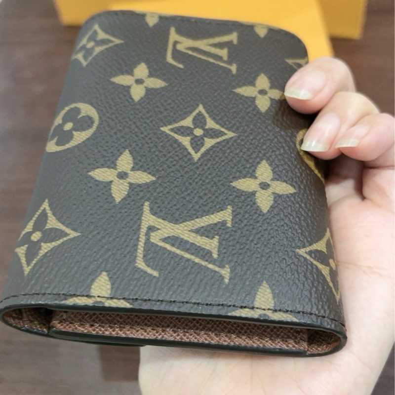 全新真品 LV Victorine 經典 Monogram 三折短夾 / 附維也納專櫃購證影本-4