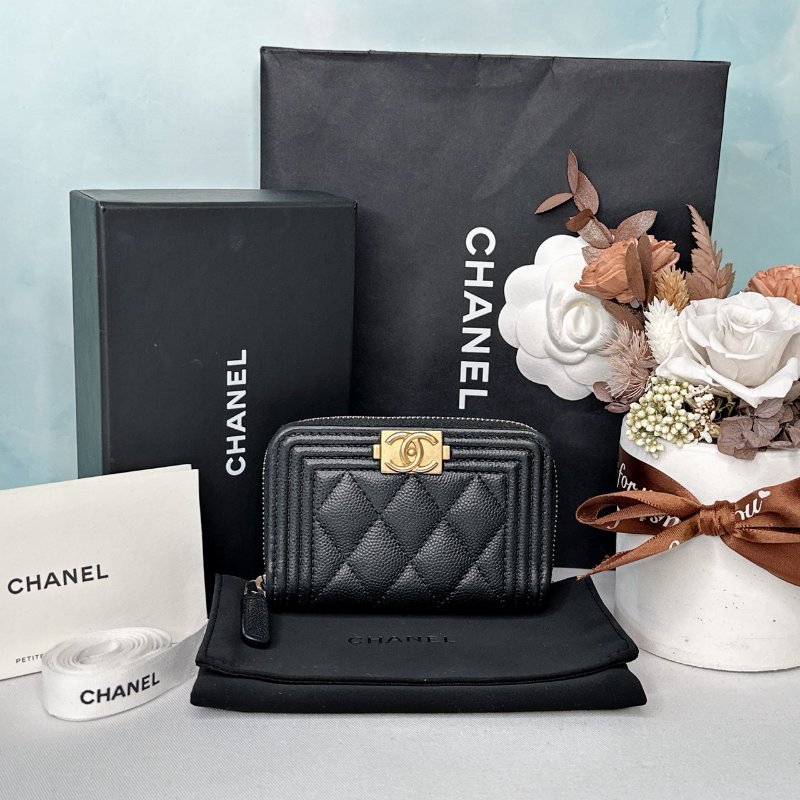 CHANEL BOY黑金牛皮零錢包-0