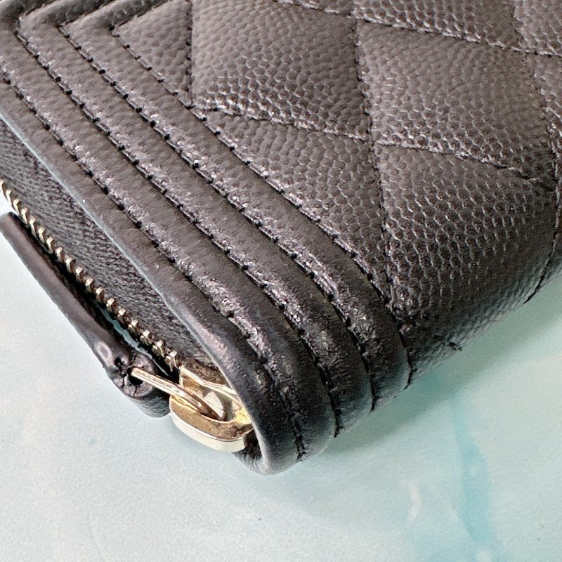 CHANEL BOY黑金牛皮零錢包-7