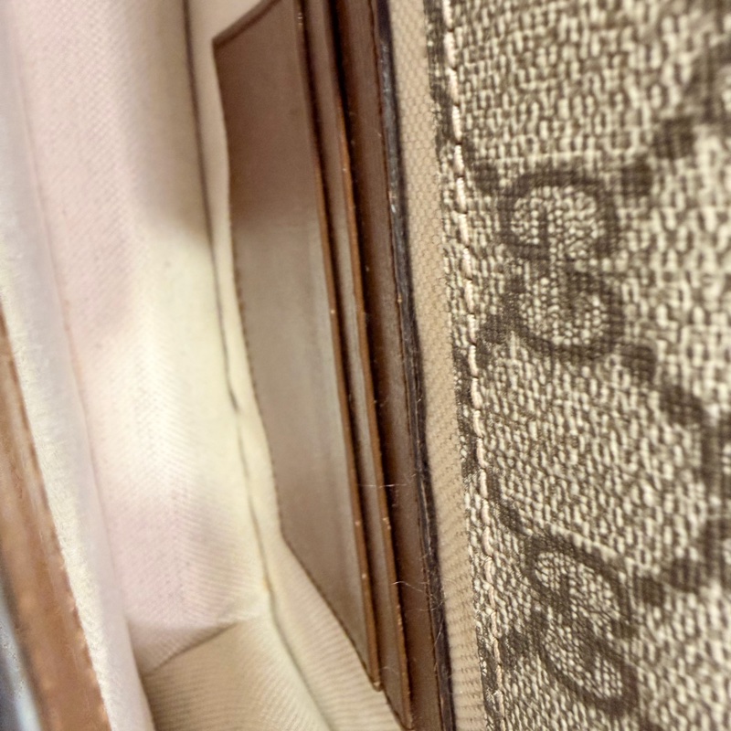 Gucci interlocking pvc斜背包-19