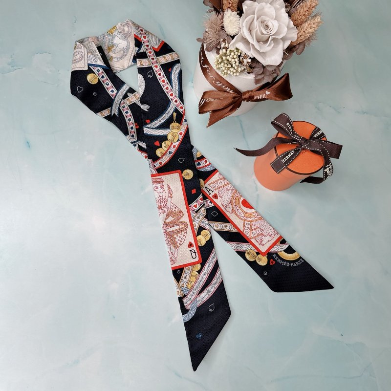HERMES 全新Twilly撲克水鑽絲巾-1