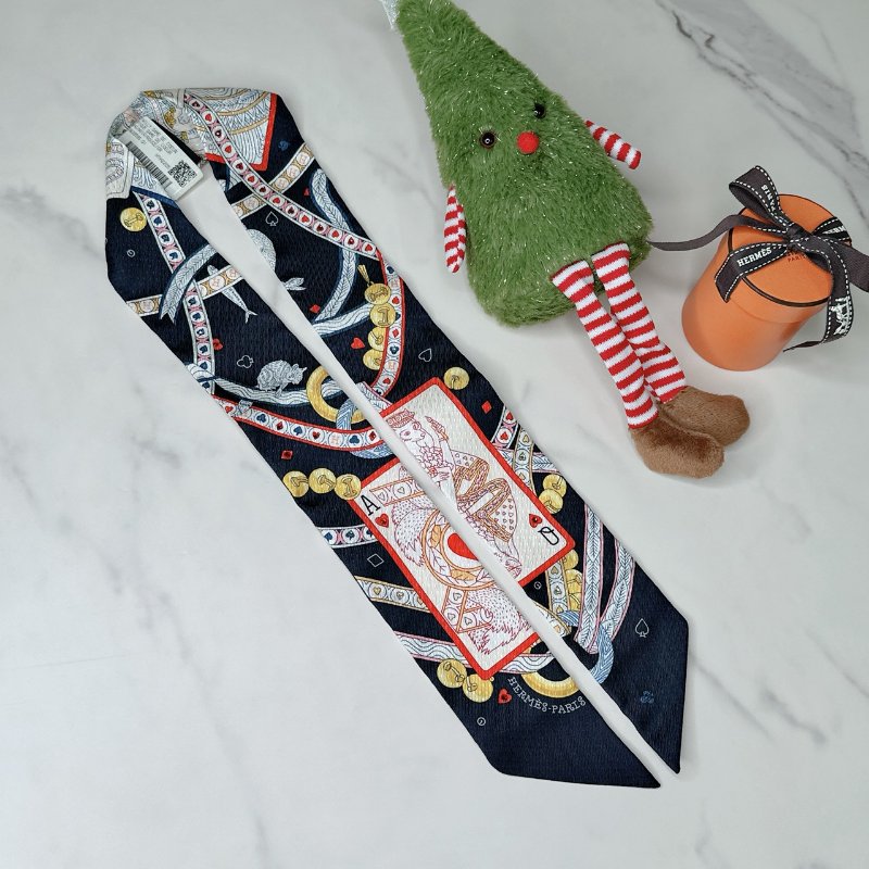 HERMES 全新Twilly撲克絲巾-1