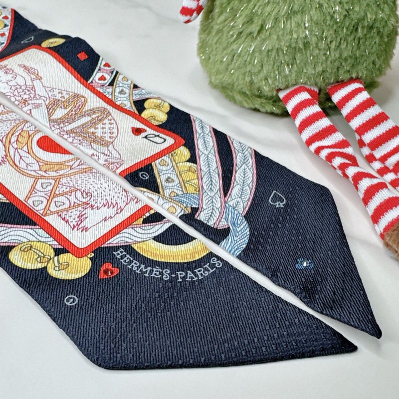 HERMES 全新Twilly撲克絲巾-3