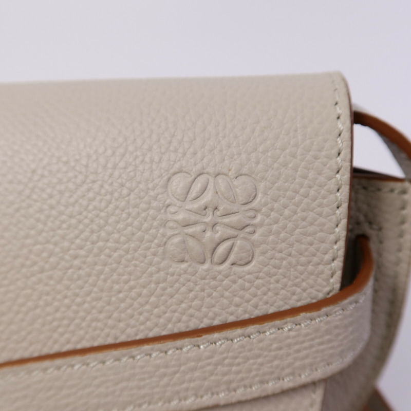 LOEWE 牛皮皮革Mini Gate肩背袋-13
