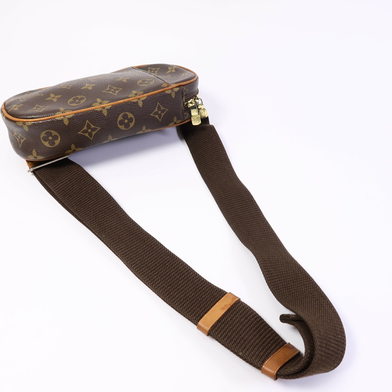 LOUIS VUITTON Monogram Pochette Gange肩背袋-8