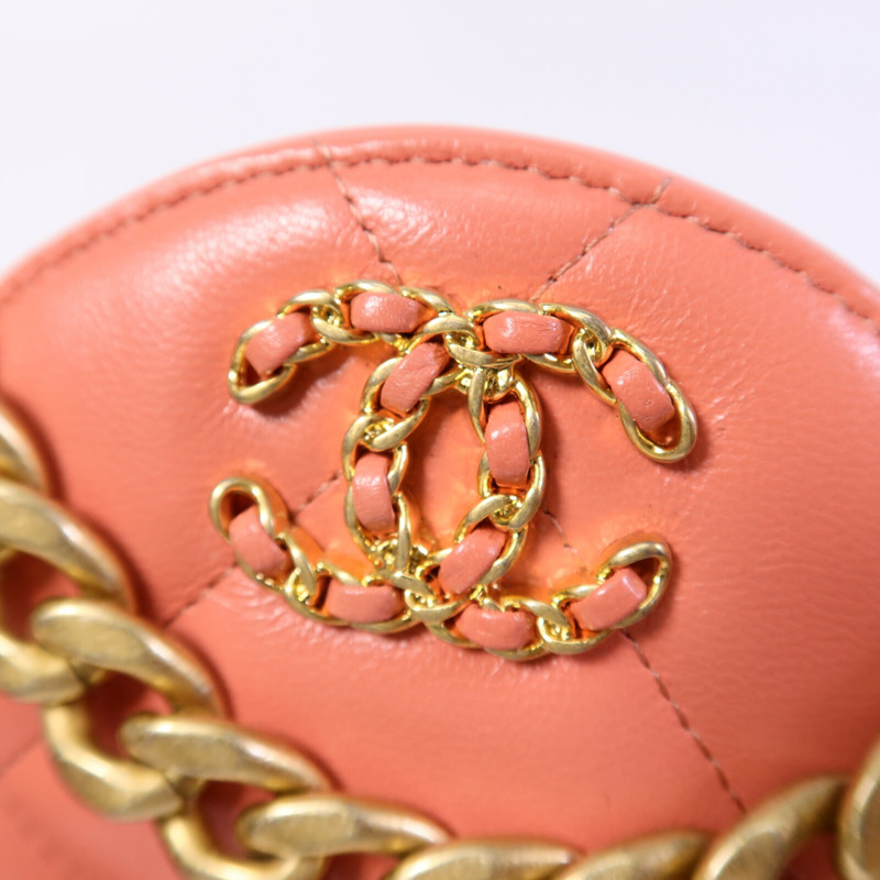 CHANEL 羊皮皮革Chanel 19 Clutch Bag鏈帶肩背袋-6