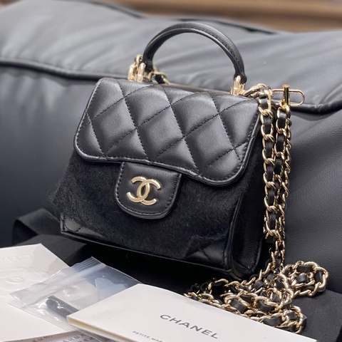 CHANEL/香奈兒 芯片款 菱格皮穿鏈 亮面翻蓋 小羊皮 黑金色單肩斜挎鏈條包 尺寸：12.5*9.5*3.5cm 附件：防塵袋、